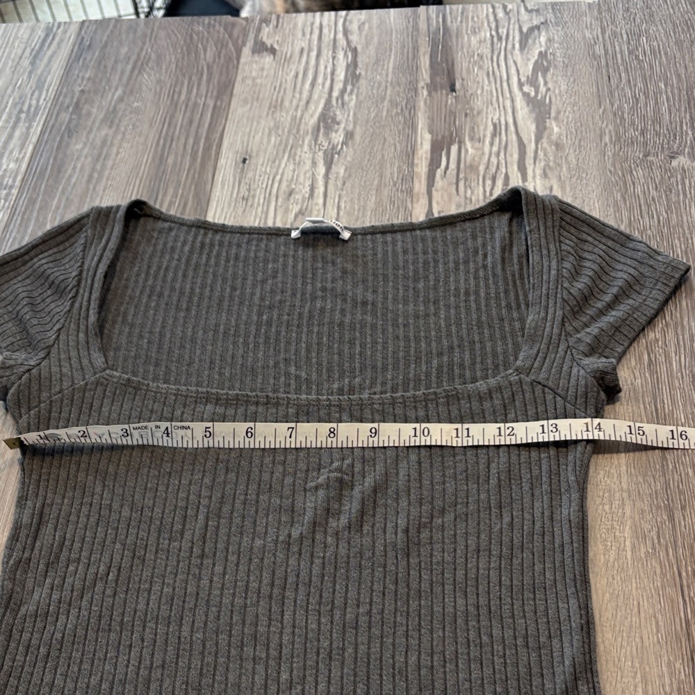 Reformation Gray Ribbed Short Sleeve Tee Size Small - Picture 4 of 6